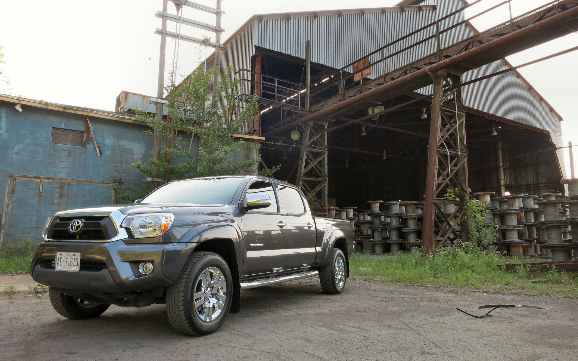I found myself facing a split decision with the 2015 Toyota Tacoma.
