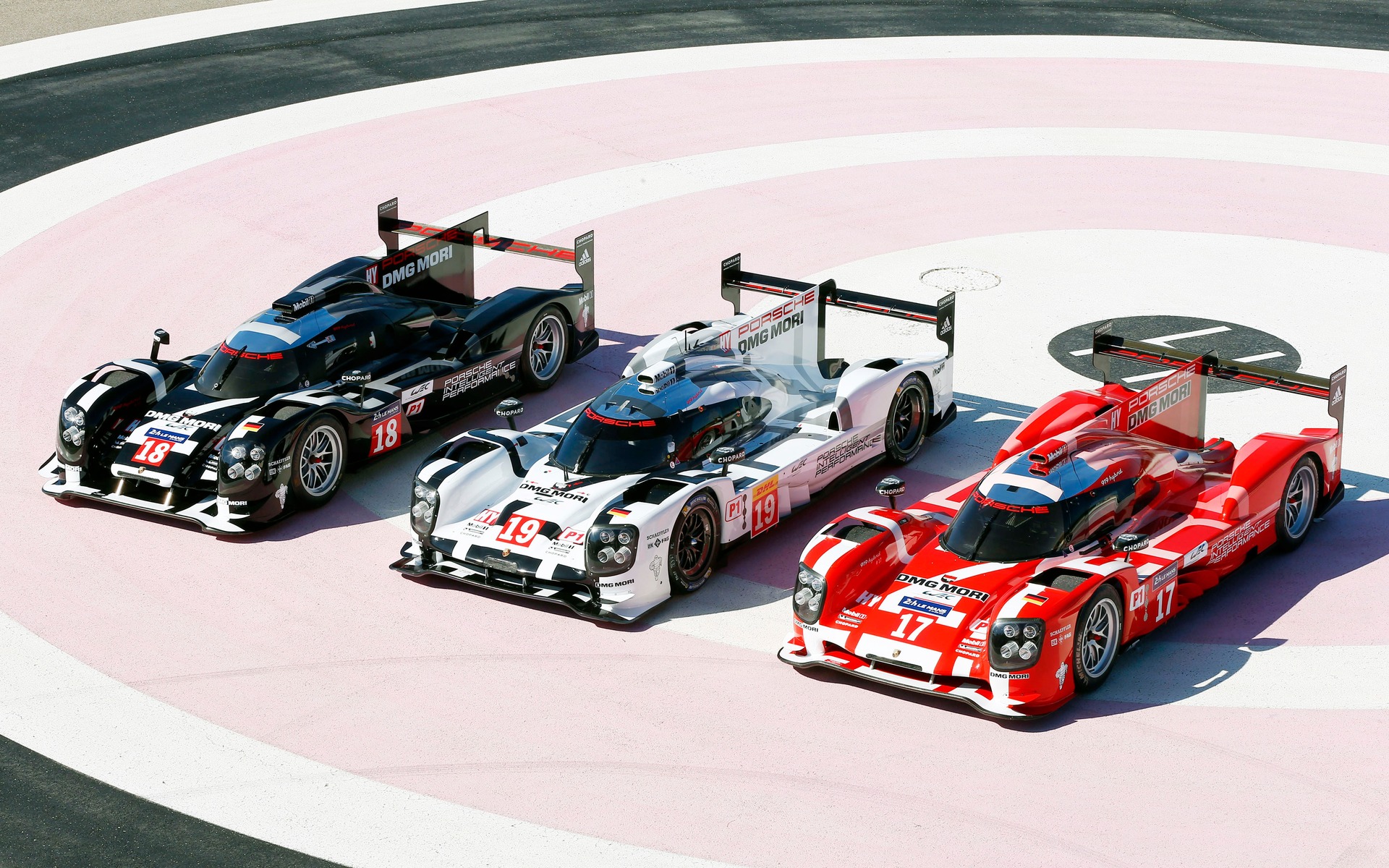 Les trois voitures engagées par Porsche aux 24 Heures du Mans 2015