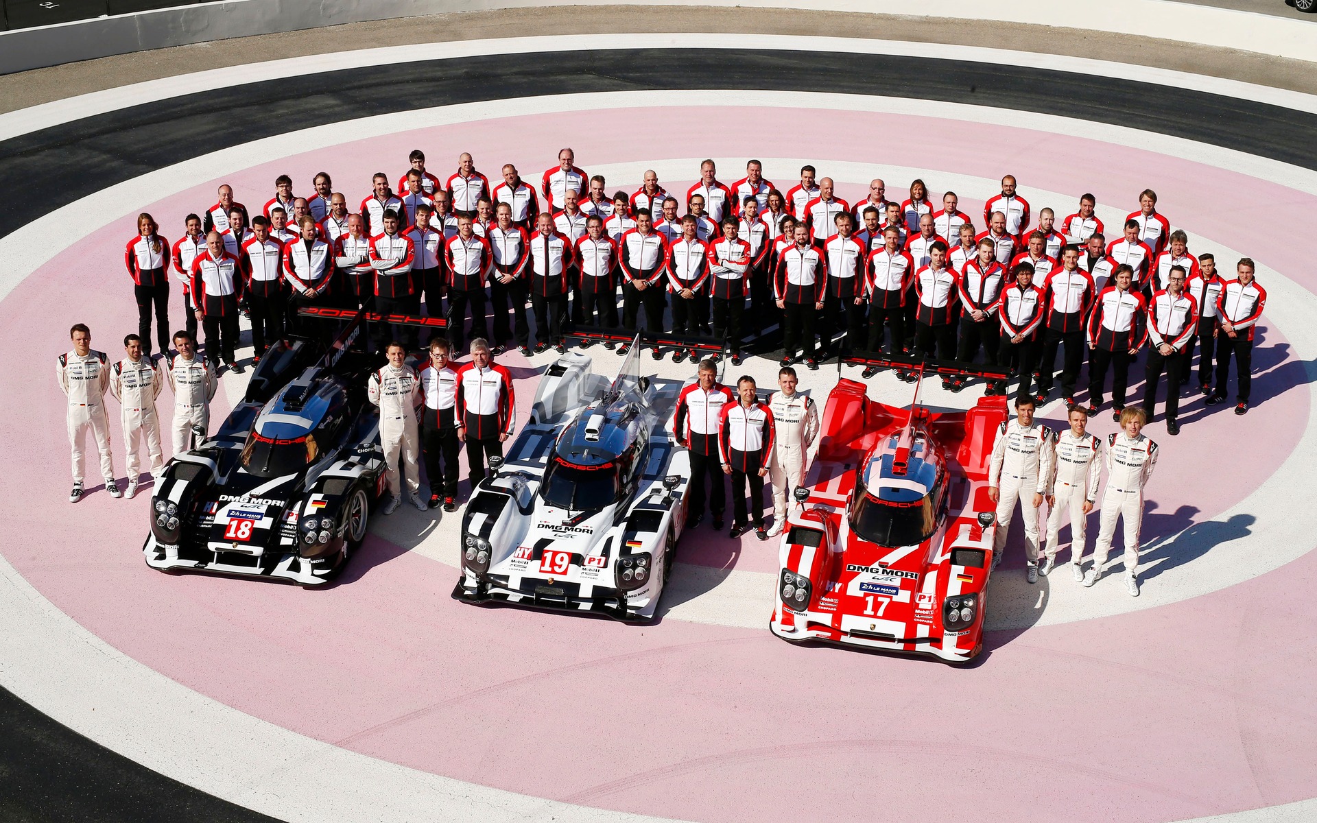 L'équipe Porsche à l'assaut des 24 Heures du Mans 2015