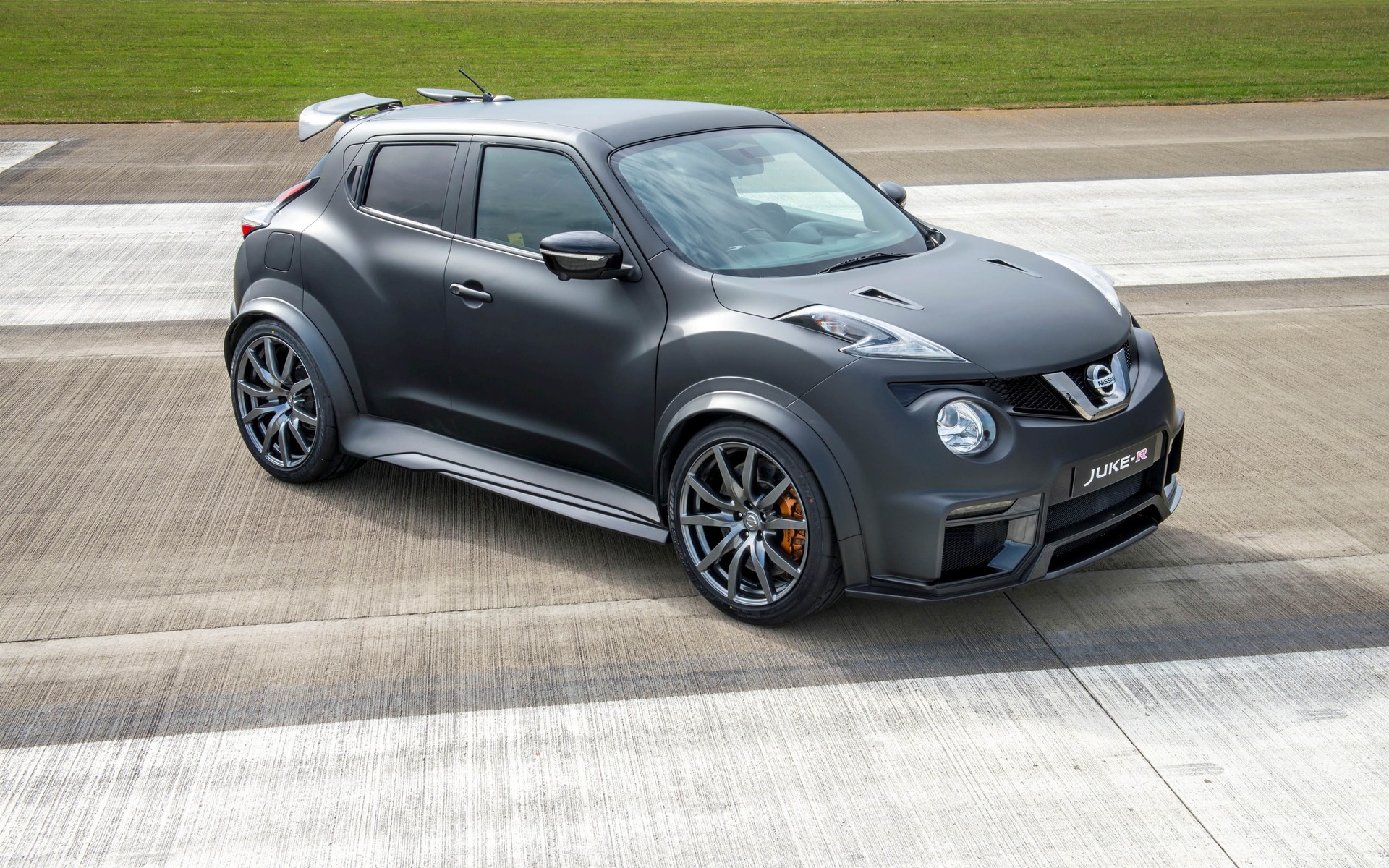 Here Is The New Nissan Juke-R - The Car Guide