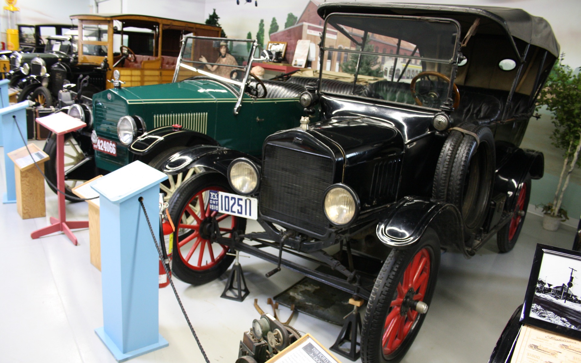 1918 Ford Model T 3-door Touring