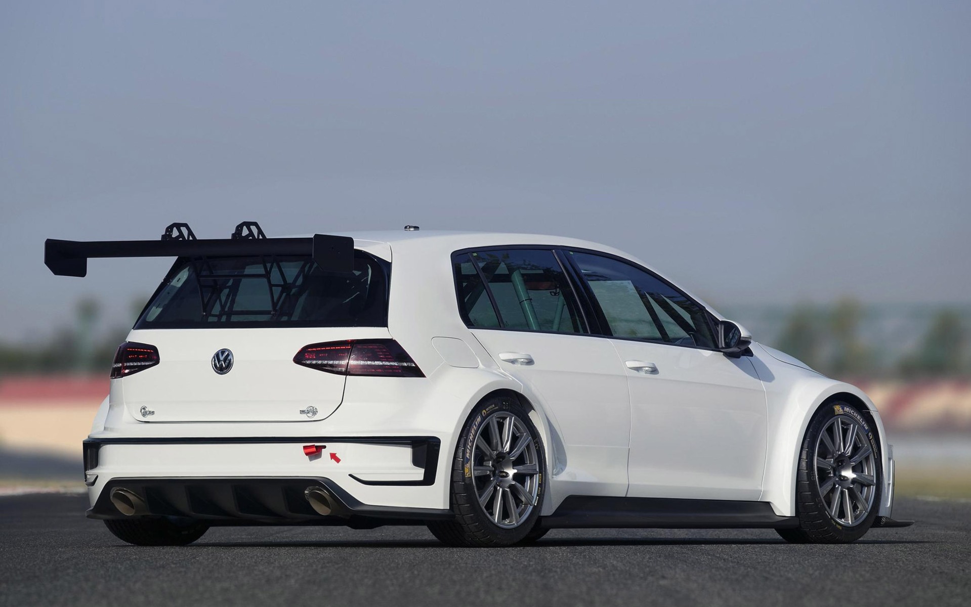 VW Golf TCR Concept