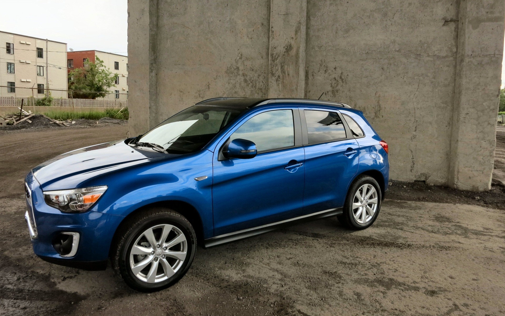 One area where the 2015 Mitsubishi RVR need make no apology is styling.