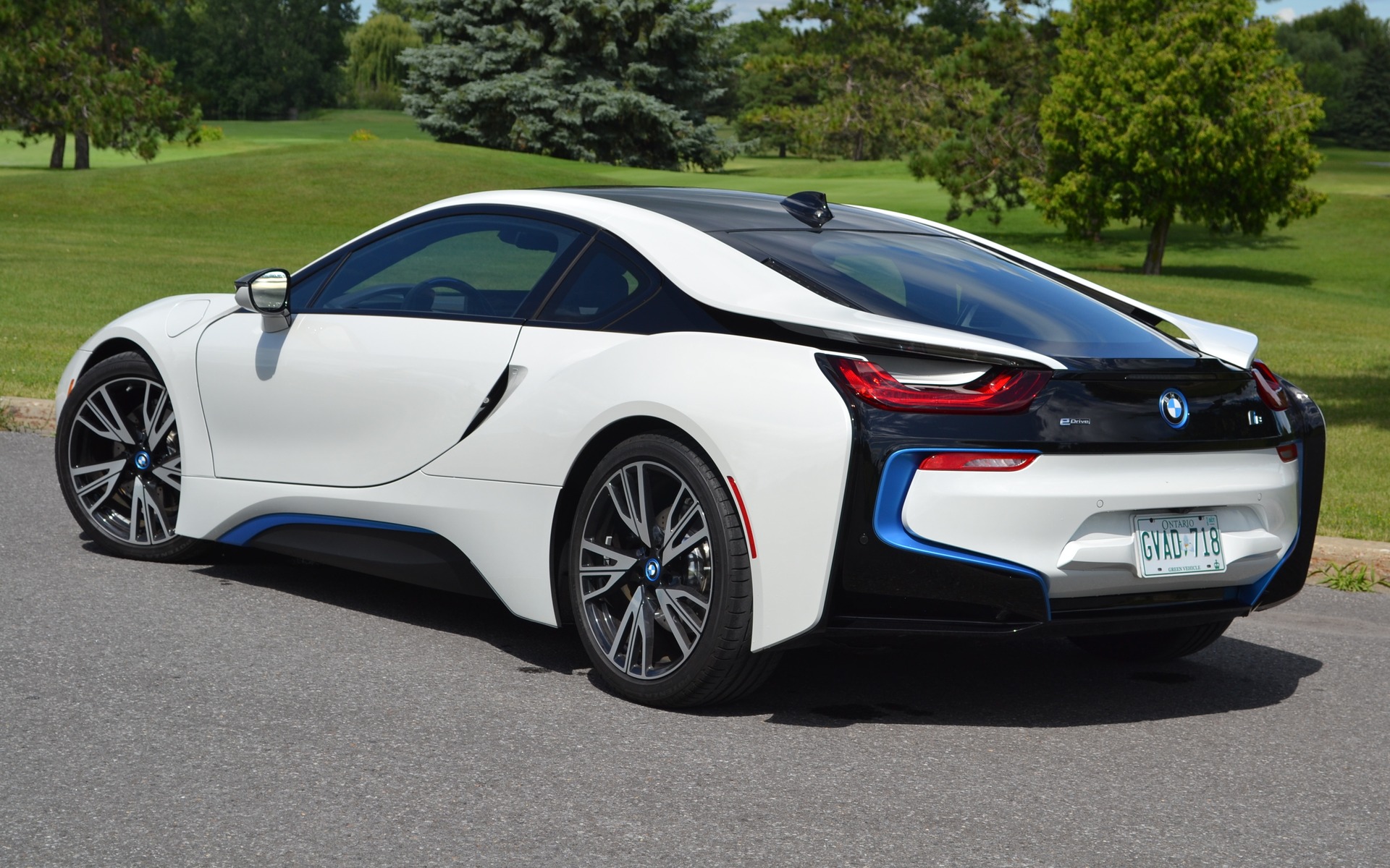 5 i 8. БМВ i8 2021. BMW i8 2015. BMW i8 2017. BMW i8 2021 новая.