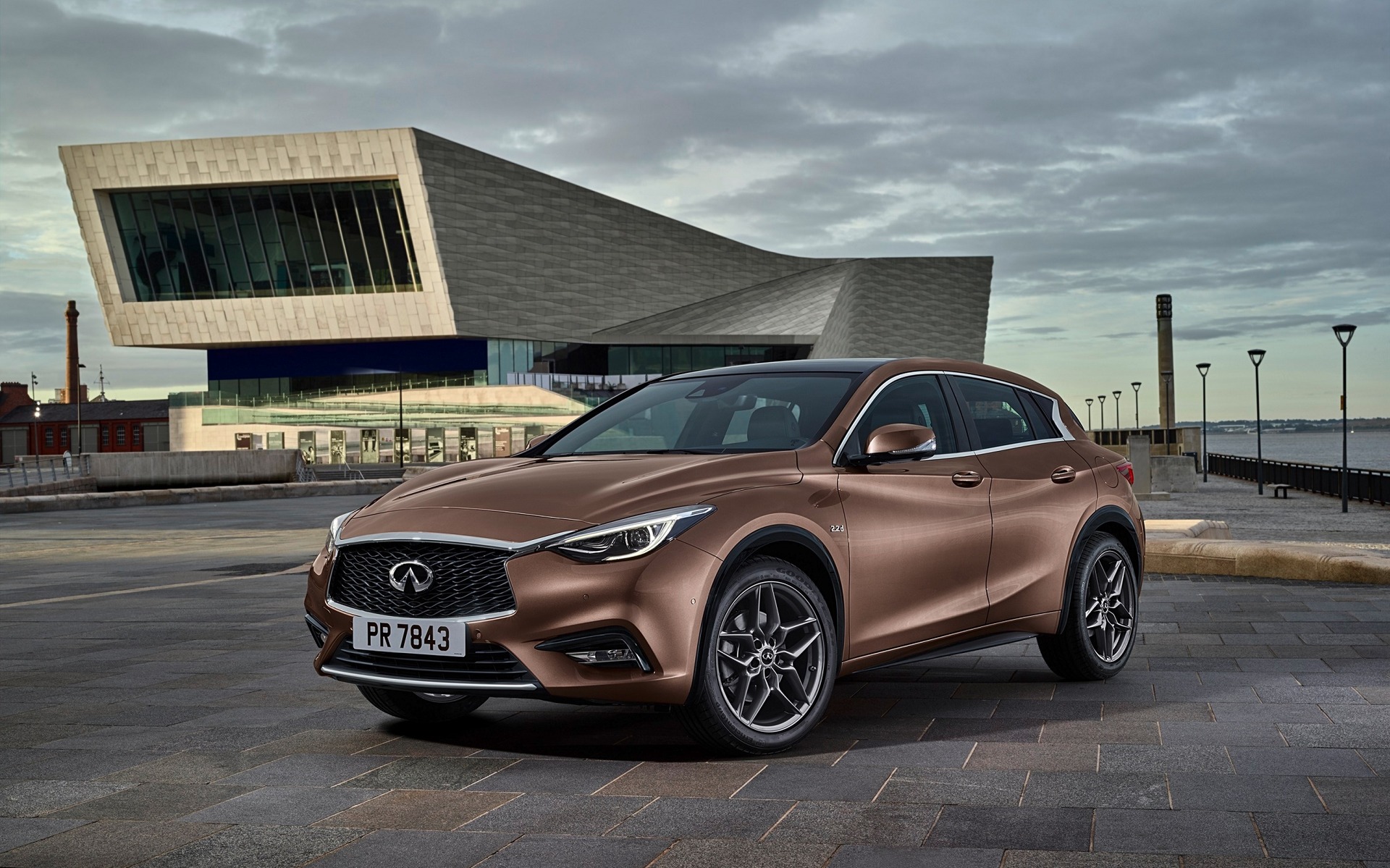 Salon auto Francfort 2015 : Son Q30 en version définitive