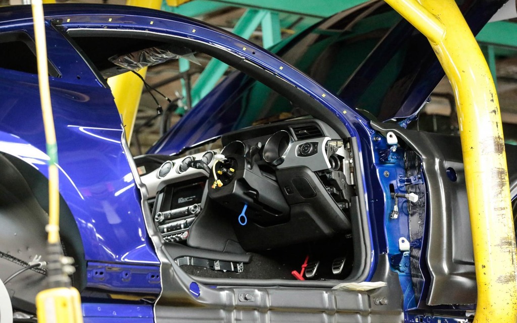 Ford Mustang 2015 GT: Le passé de demain - Guide Auto