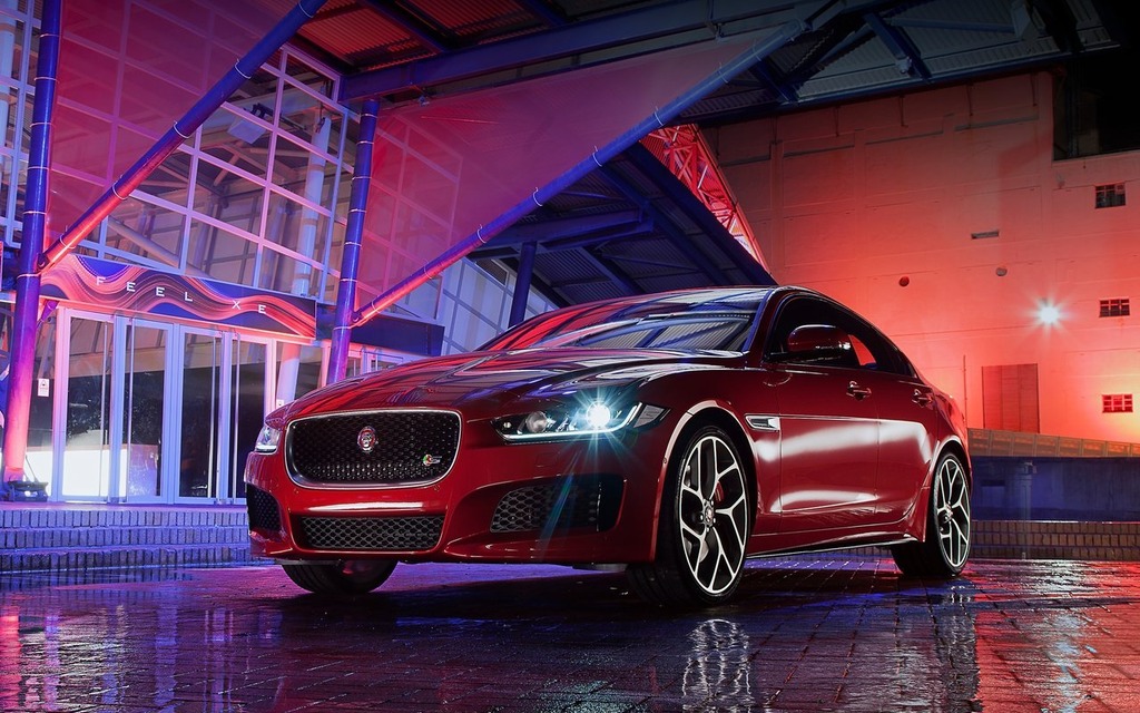 Jaguar XE