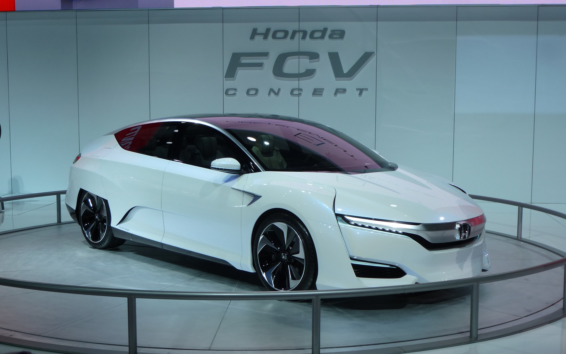 La Honda FCV Concept. La voiture à hydrogène de l'avenir?