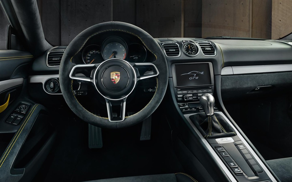 2016 Porsche Cayman GT4