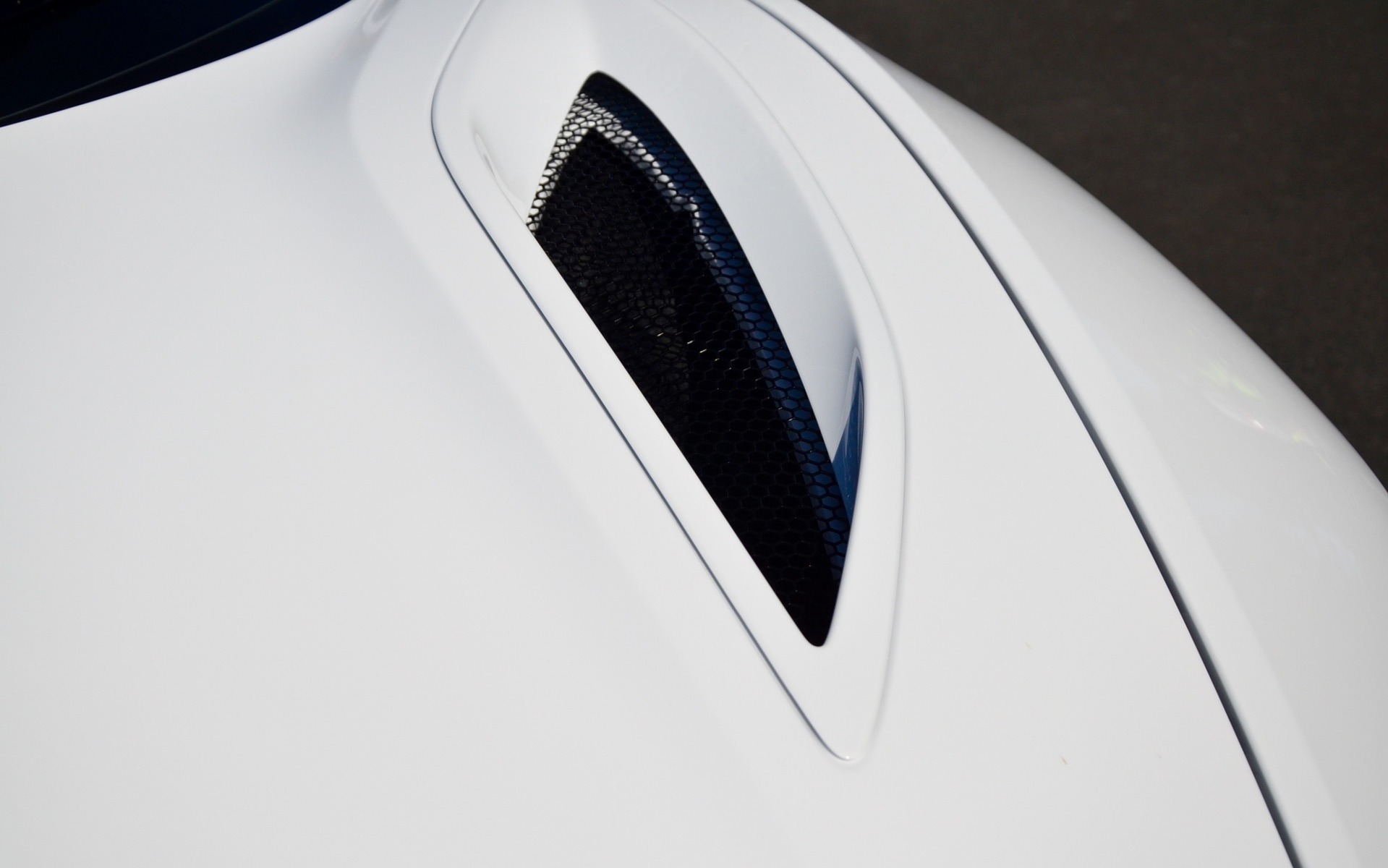 Acura NSX 2017 - Aérodynamique étudiée et efficace.