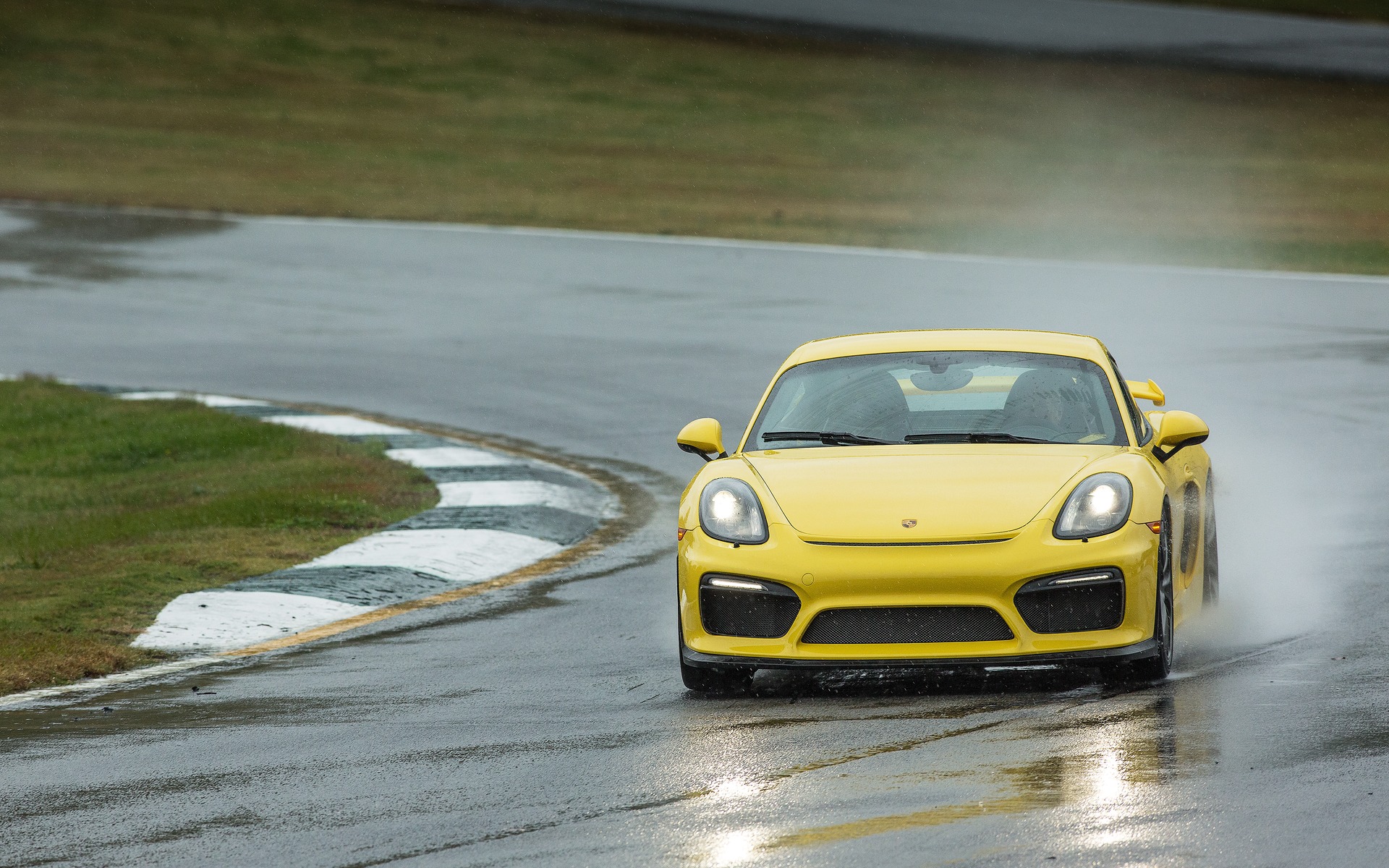 2016 Porsche Cayman GT4