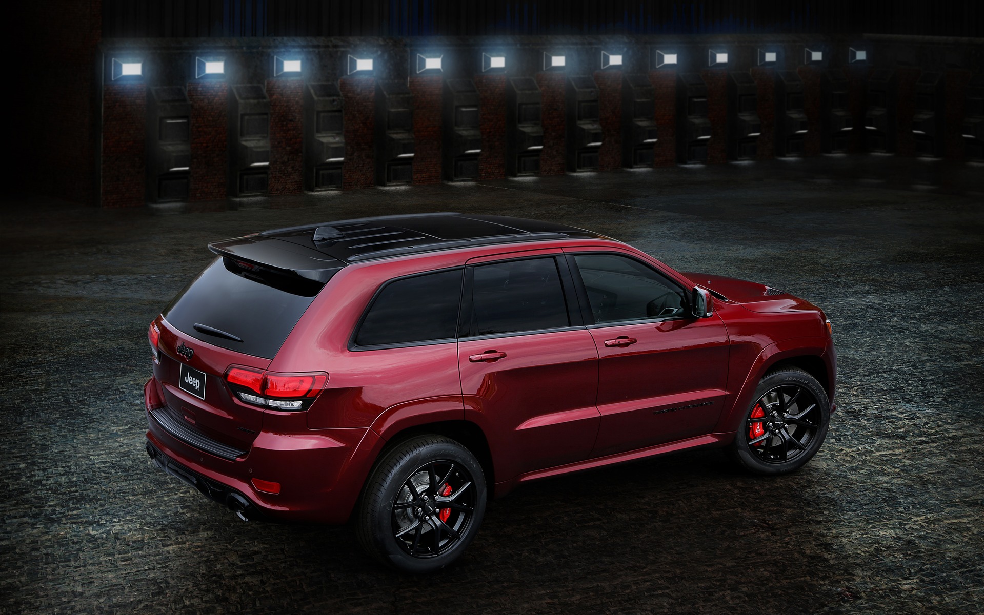 Jeep Grand Cherokee SRT Night