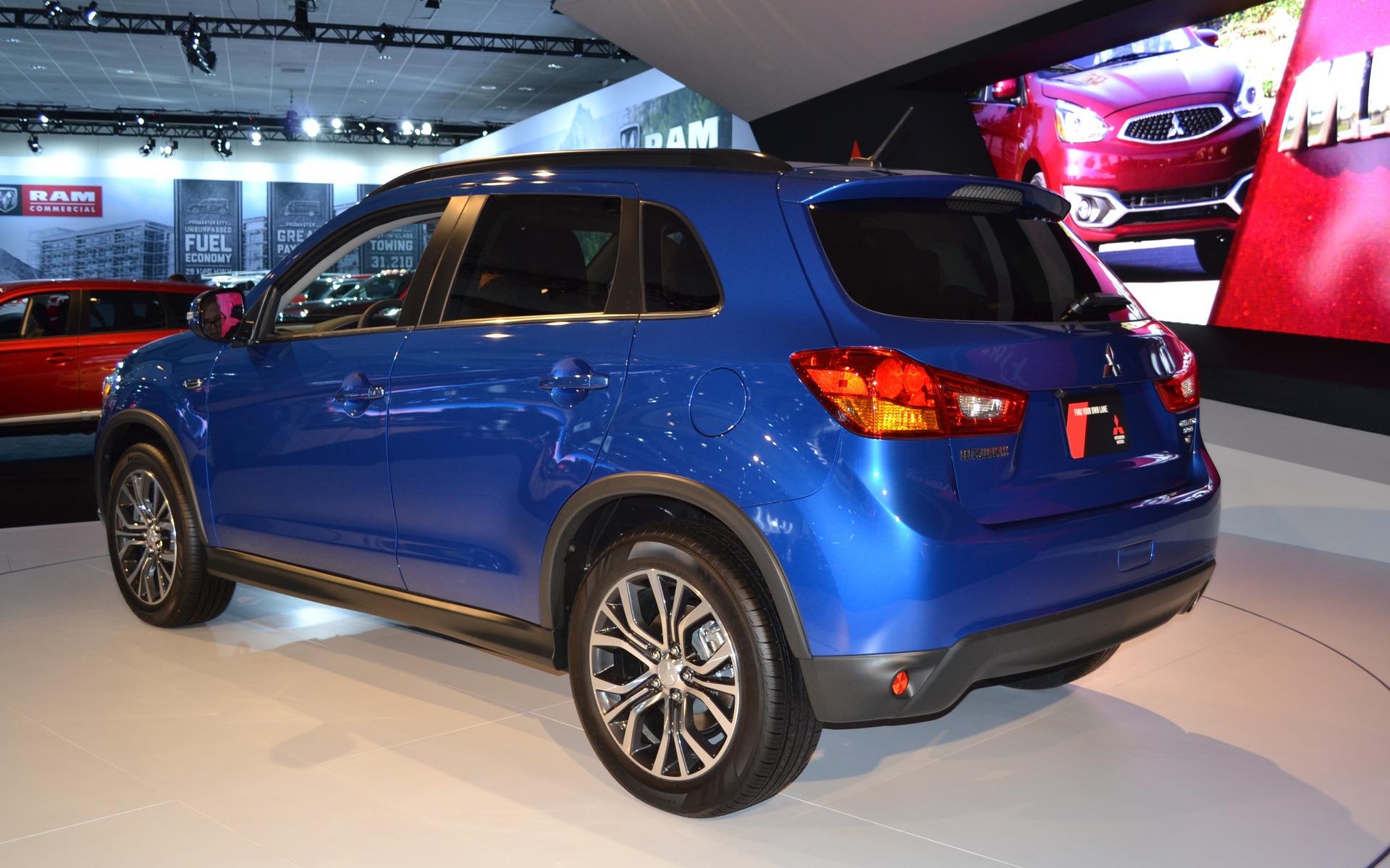 Mitsubishi RVR 2016