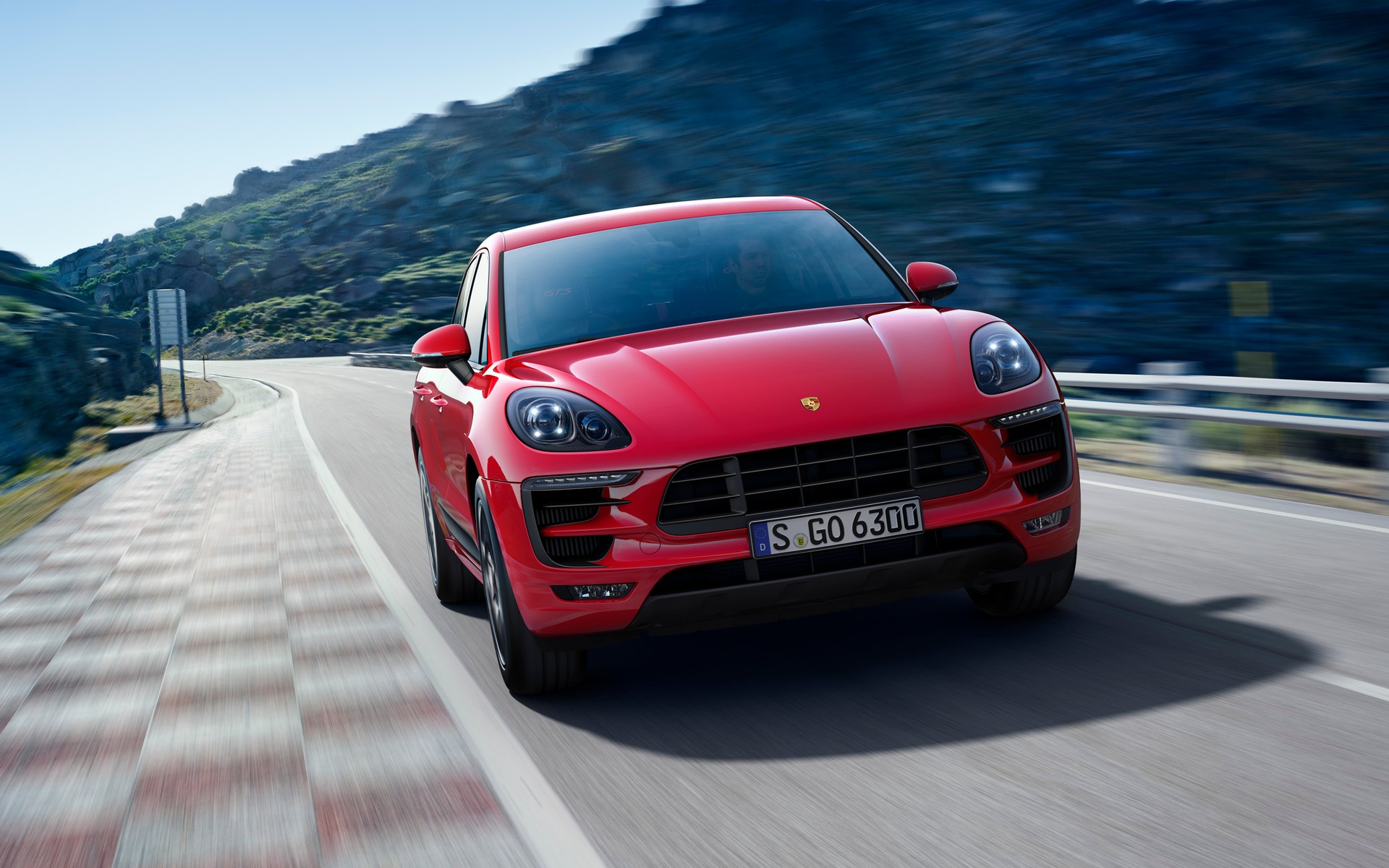 The Porsche Macan GTS features a distinctive fascia.