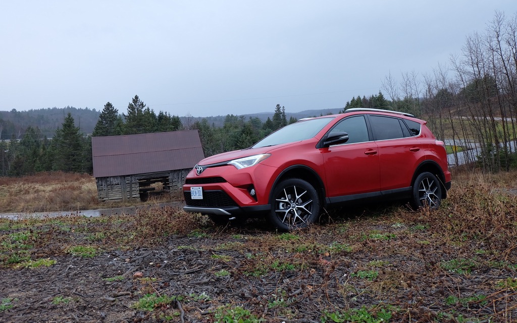 La silhouette du RAV4 n'as pas vraiment changé