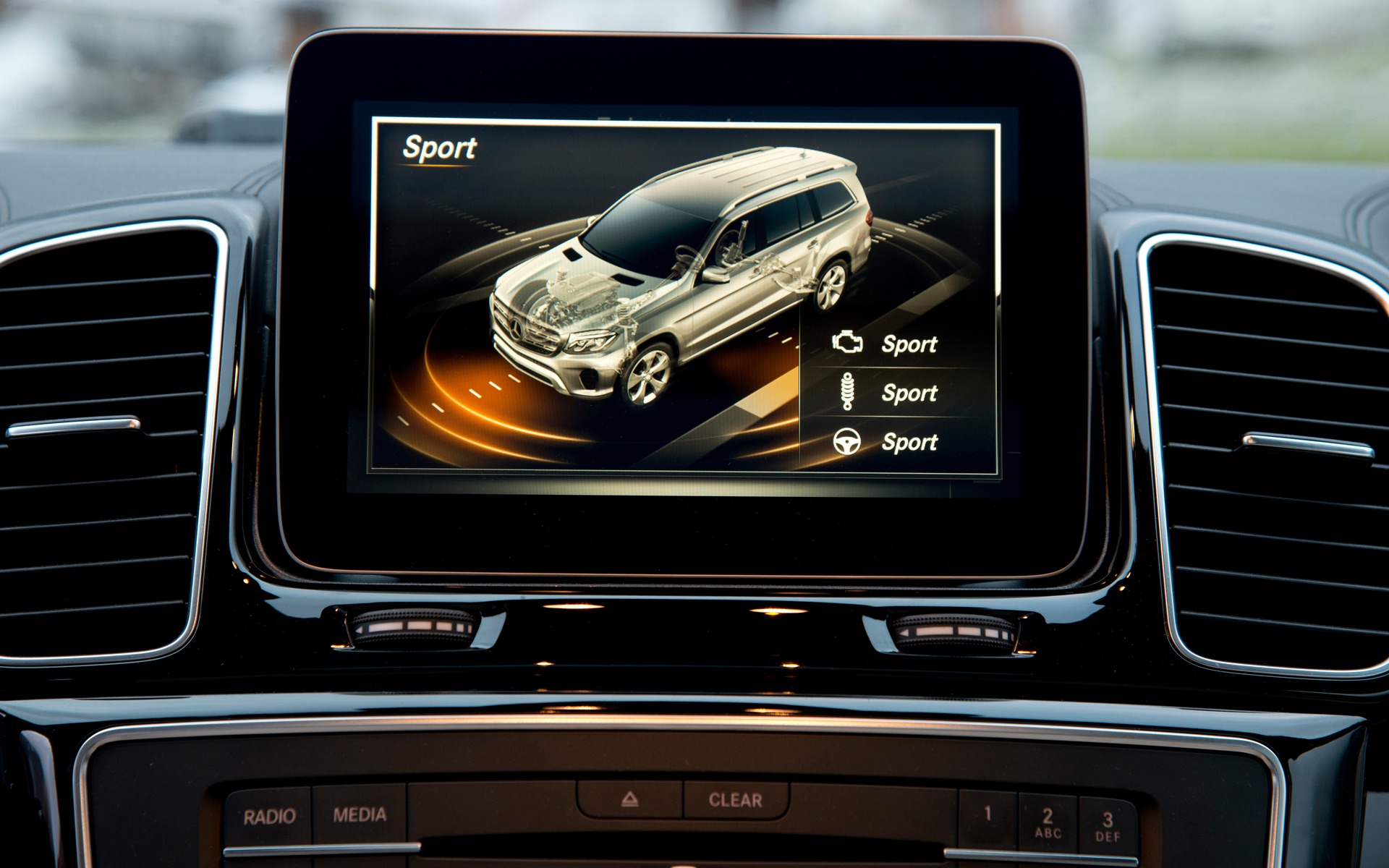 Each of the five drive modes are well explained on the infotainment screen