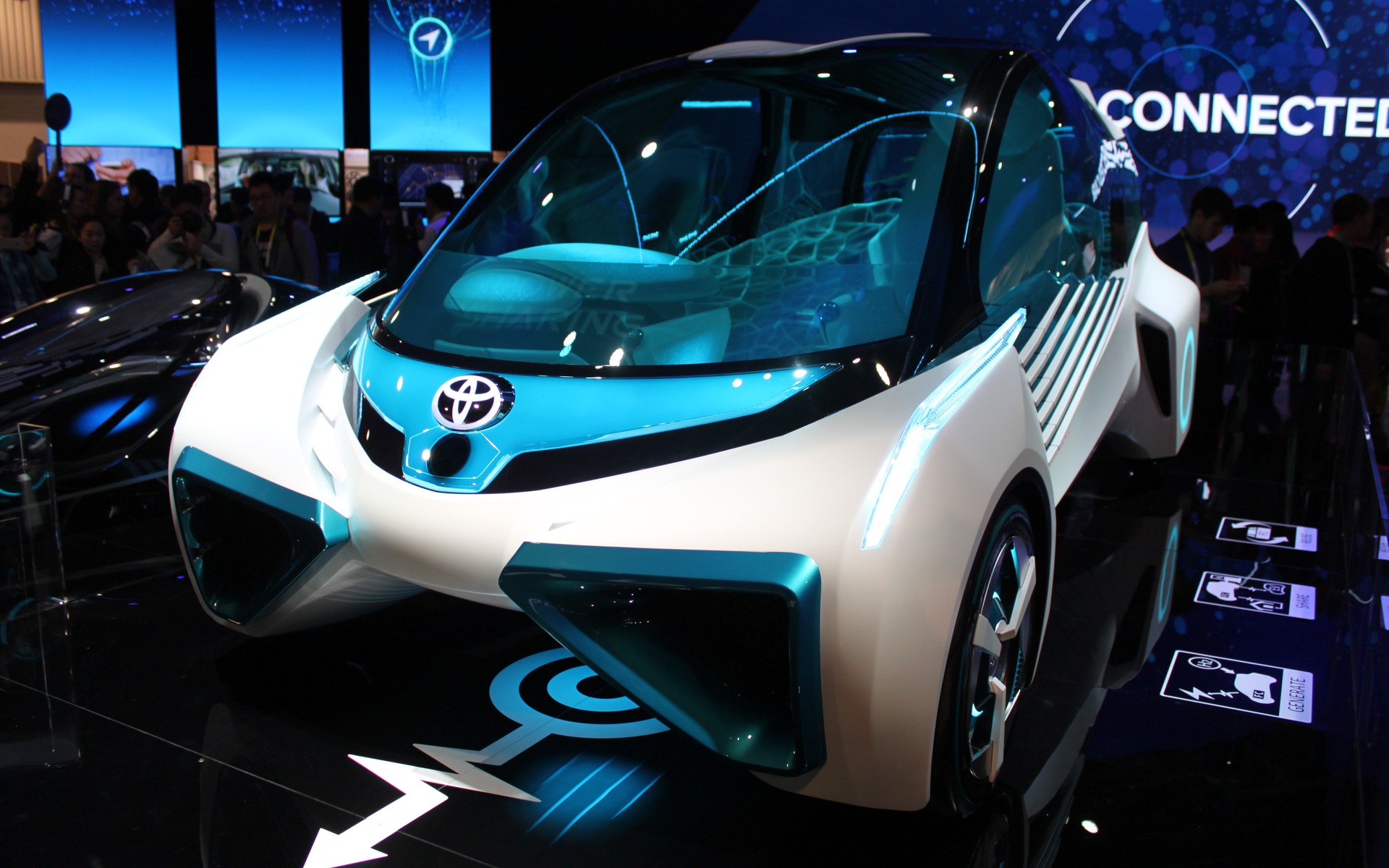 La FCV plus, la voiture du futur selon Toyota.