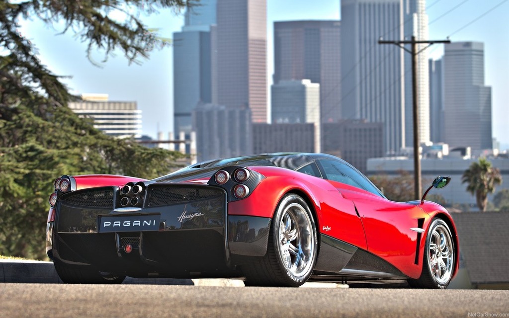 Pagani Huayra 2015