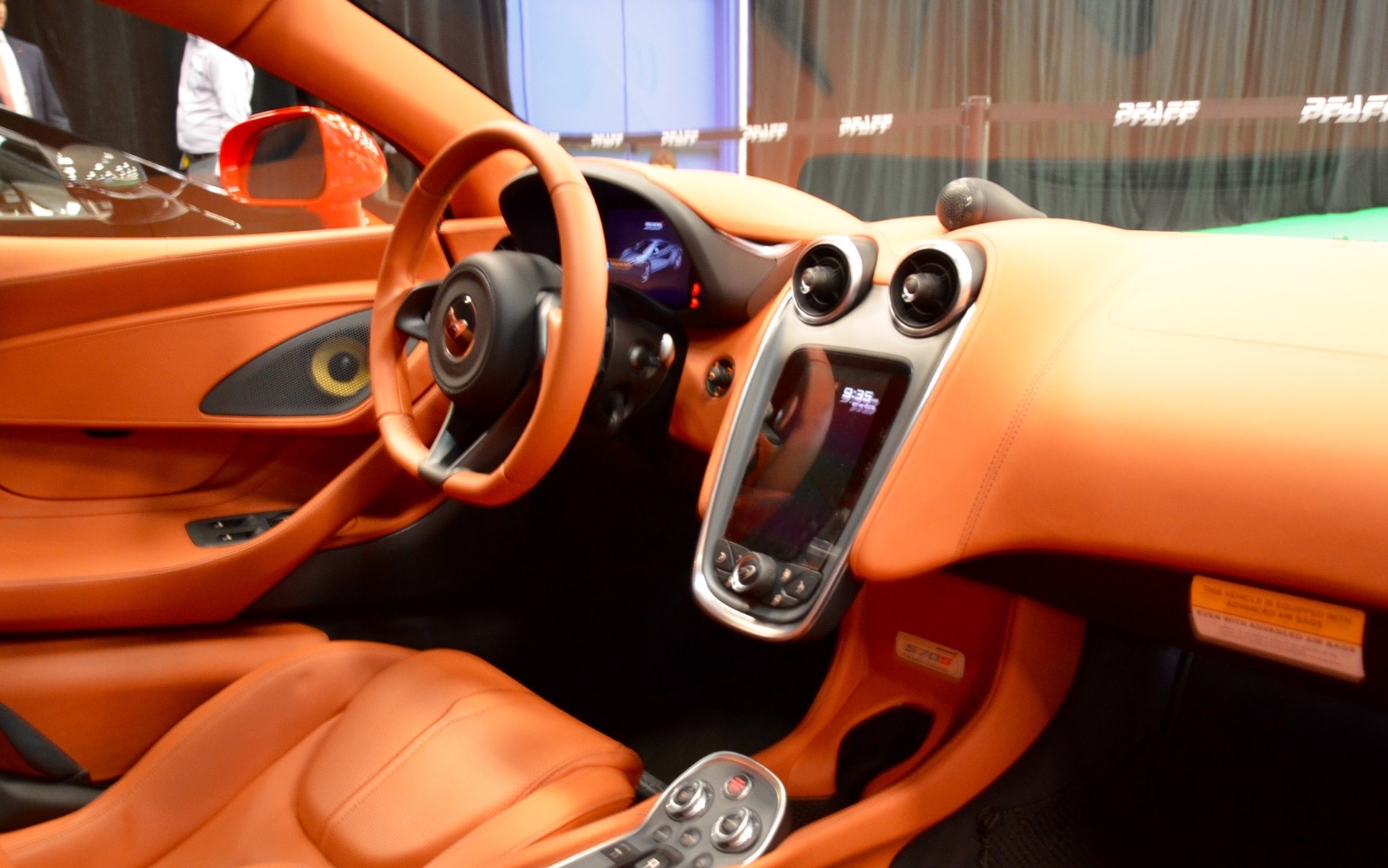 McLaren 570S at the 2016 Montreal Auto Show