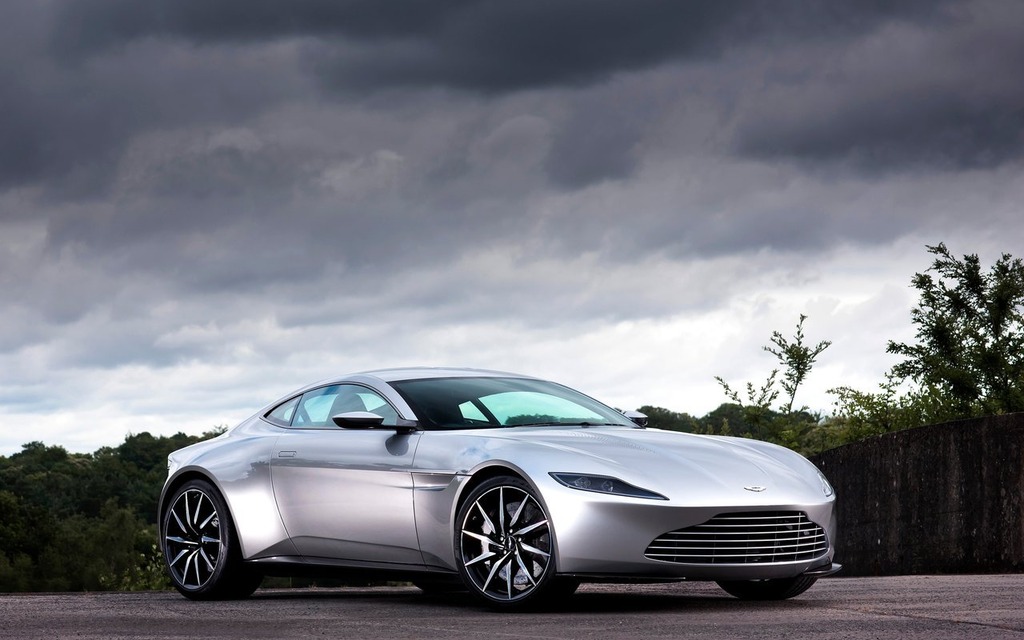 Aston Martin DB10