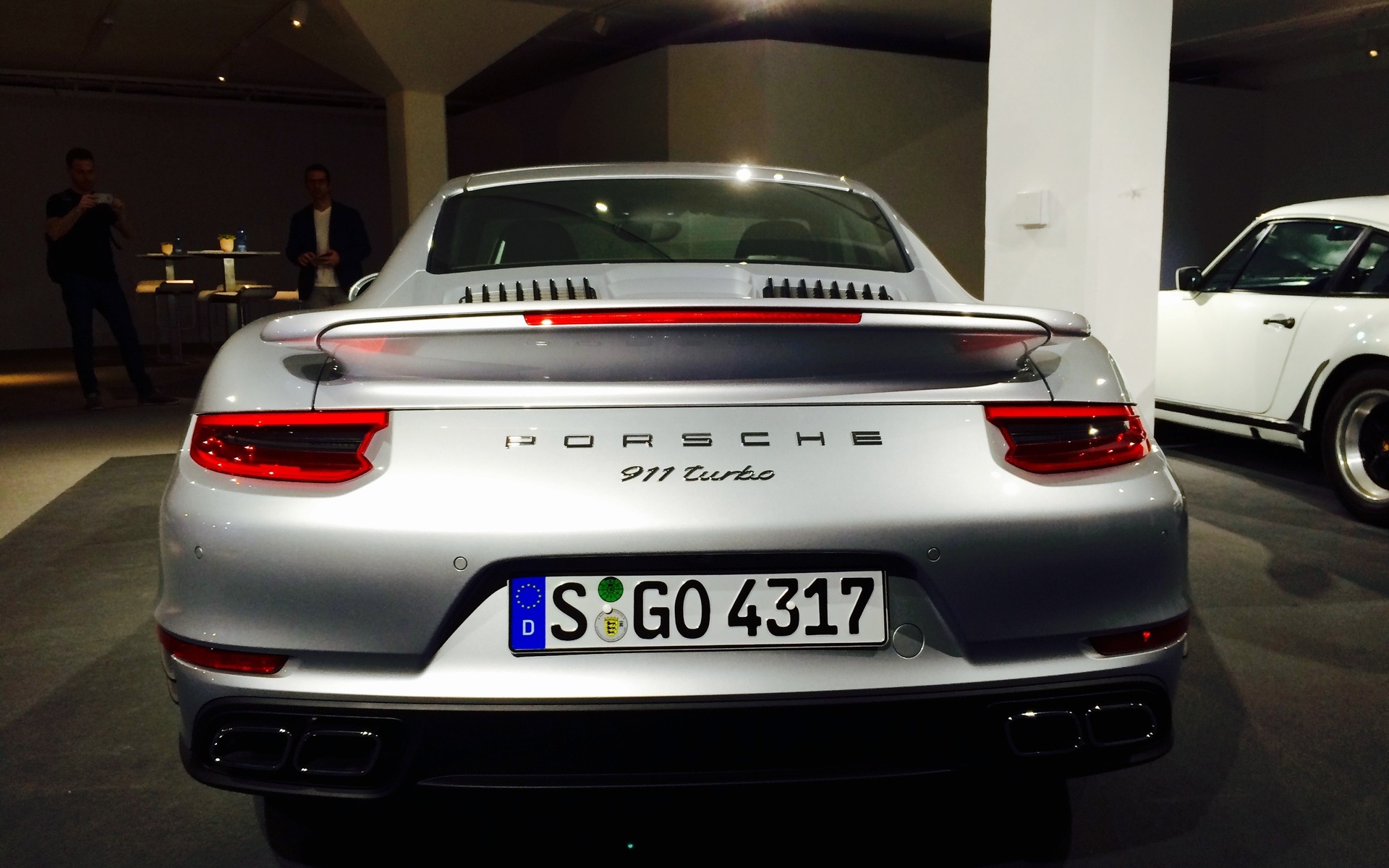 Porsche 911 Turbo 2017 - Nouveau design de la partie arrière.
