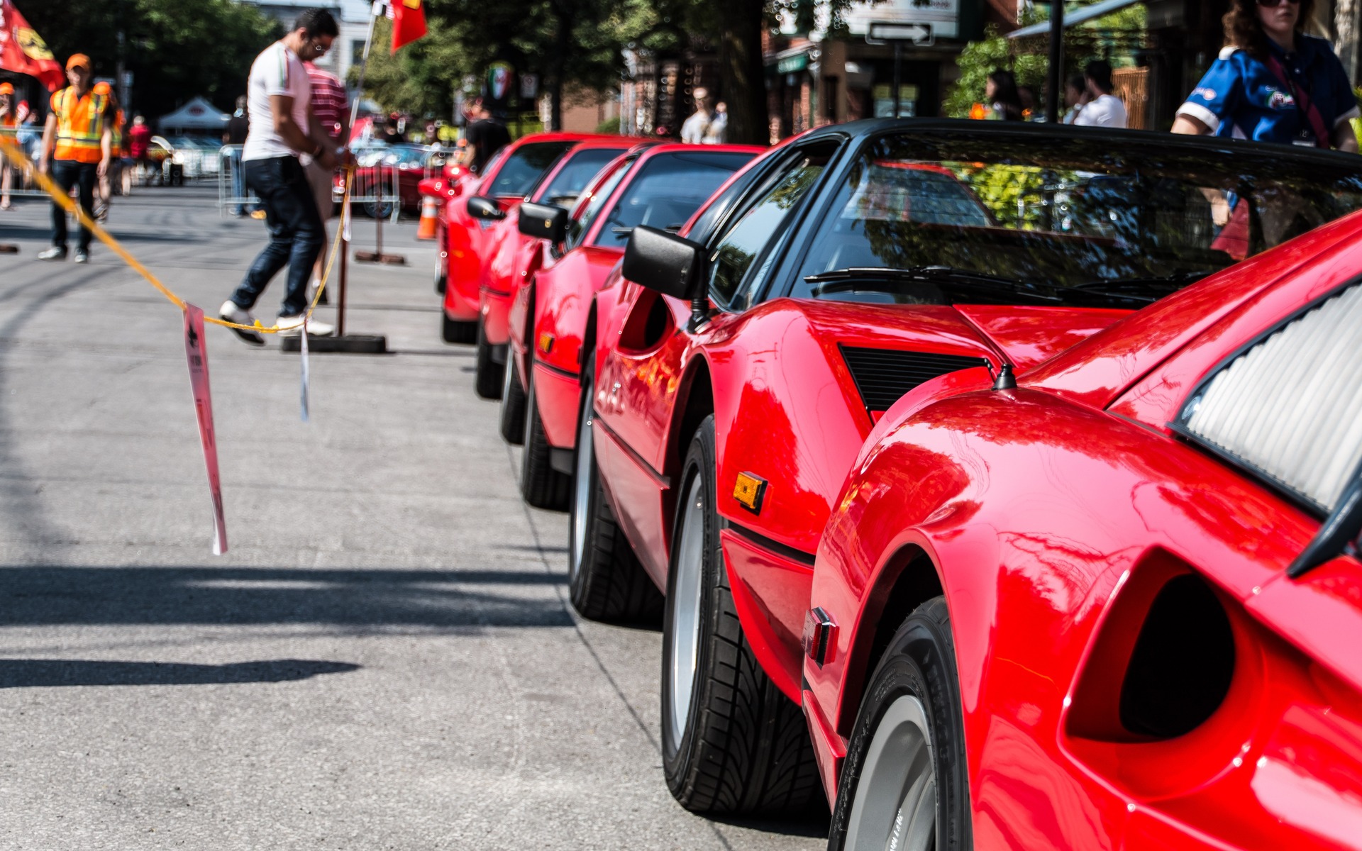 Des Ferrari dans les rues de Montréal lors du Grand Prix 2015
