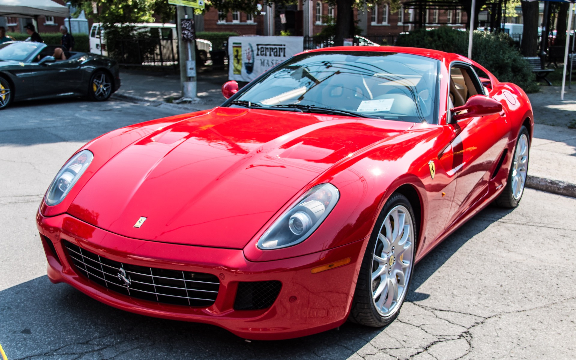 Des Ferrari dans les rues de Montréal lors du Grand Prix 2015