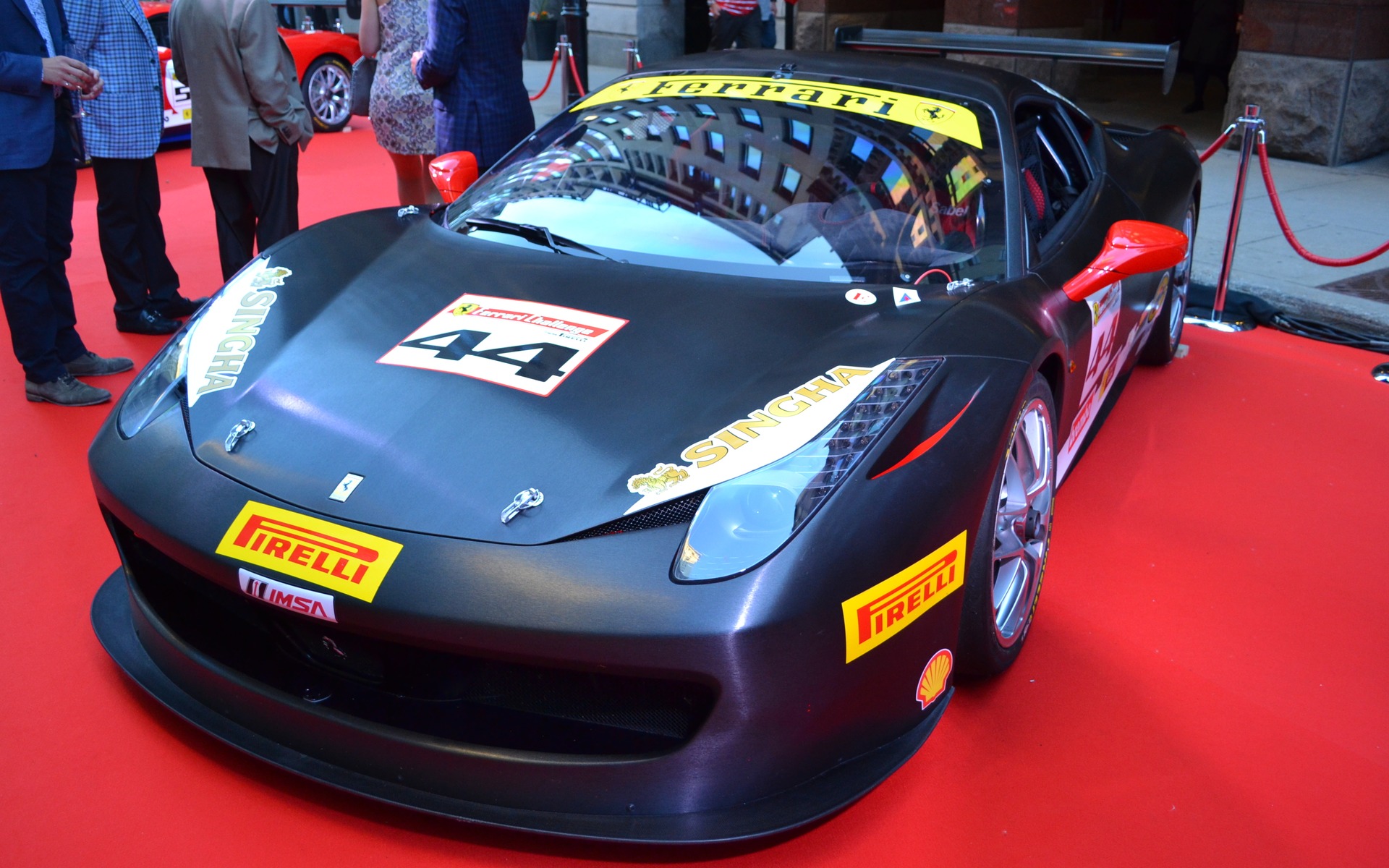 Des Ferrari dans les rues de Montréal lors du Grand Prix 2015