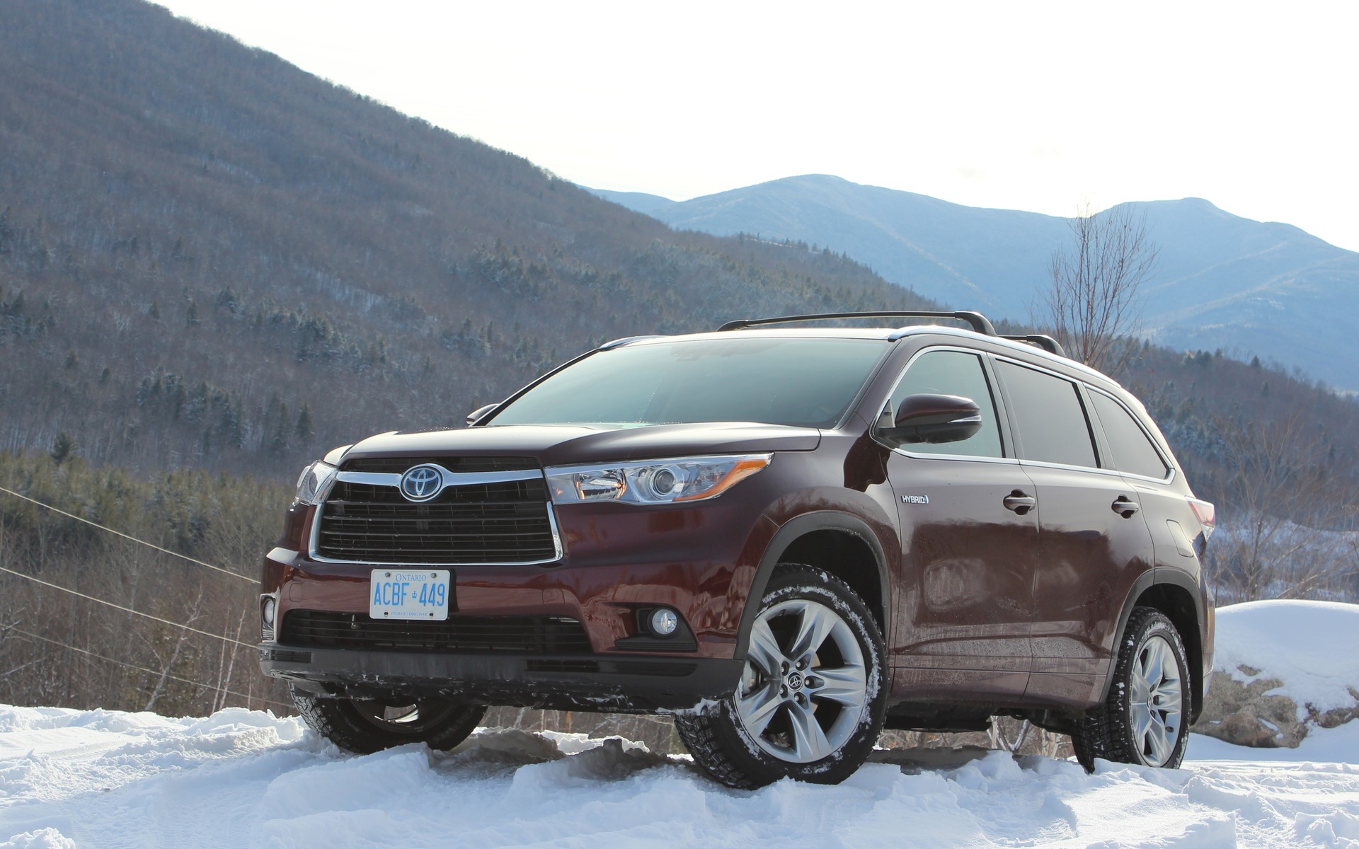 2016 Toyota Highlander Hybrid: the Eco-Friendly Vehicle for Blended Families - The Car Guide