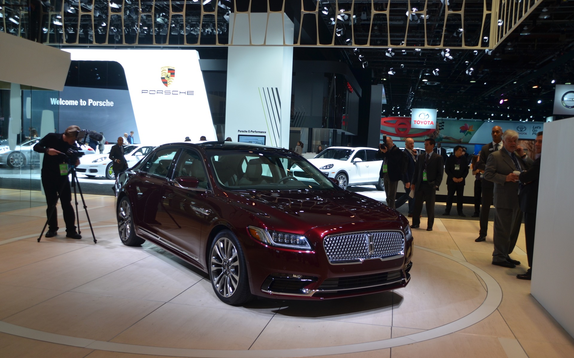 Lincoln Continental 2017