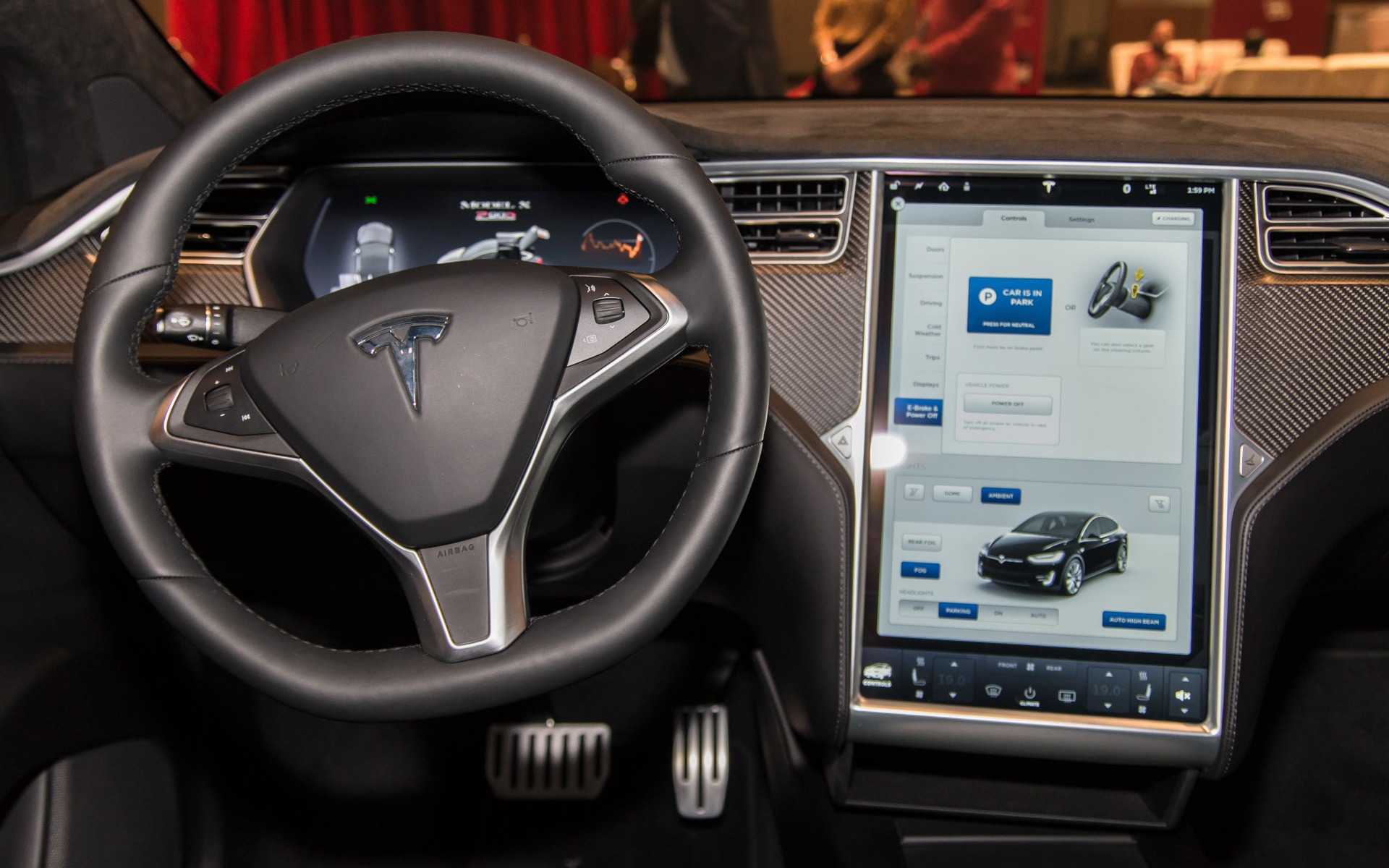 Le VUS Tesla Model X présenté au Salon de l'auto de Toronto 2016