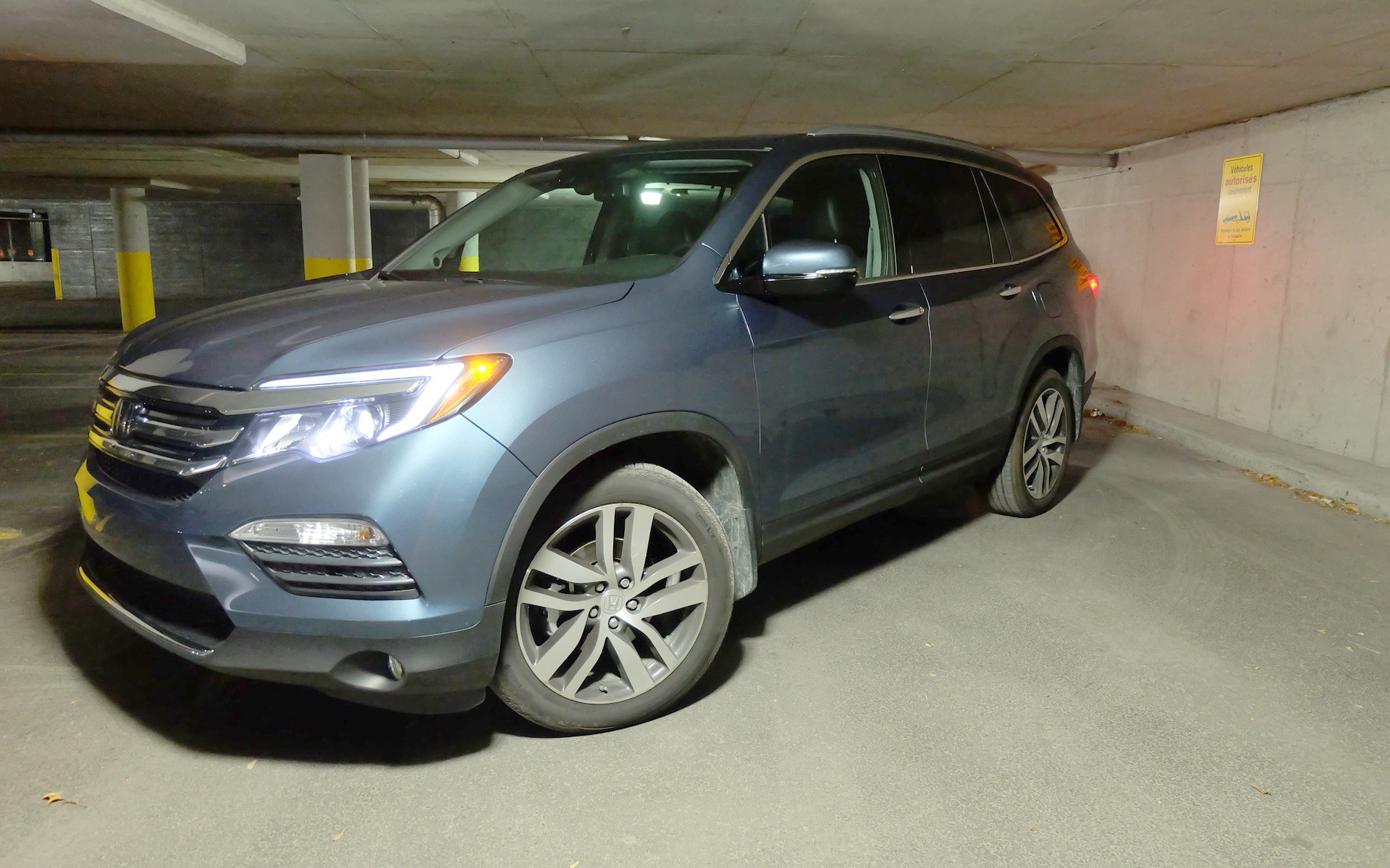 The 2016 Honda Pilot's new styling is decidedly modern, if somewhat bland.