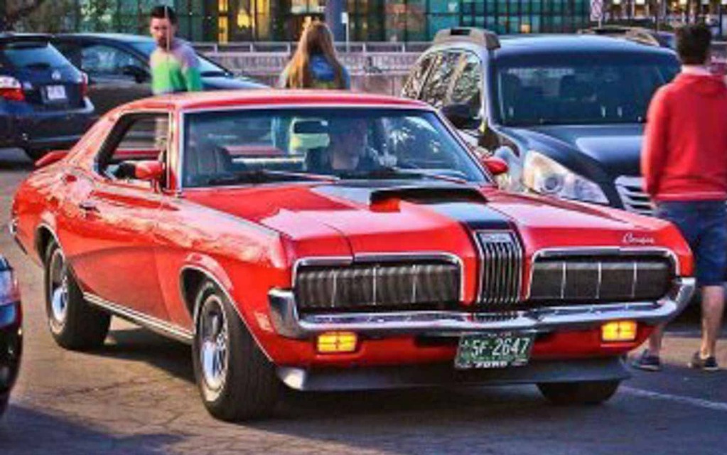 Alexandre Vachon garde au chaud son Mercury Cougar.