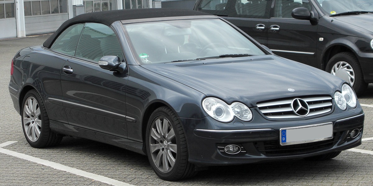10 - Mercedes-Benz CLK320 décapotable
