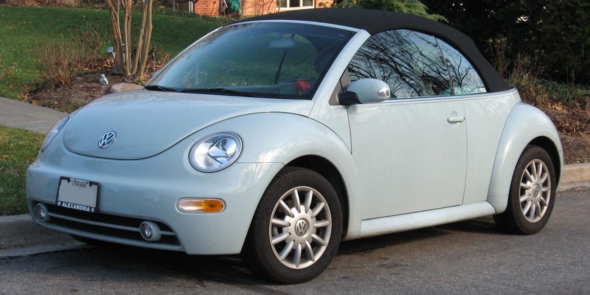 21 - Volkswagen New Beetle décapotable