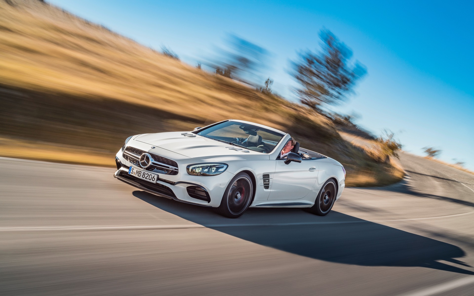 2017 Mercedes-AMG SL 63 - Topless driving pleasure and a 577-hp engine