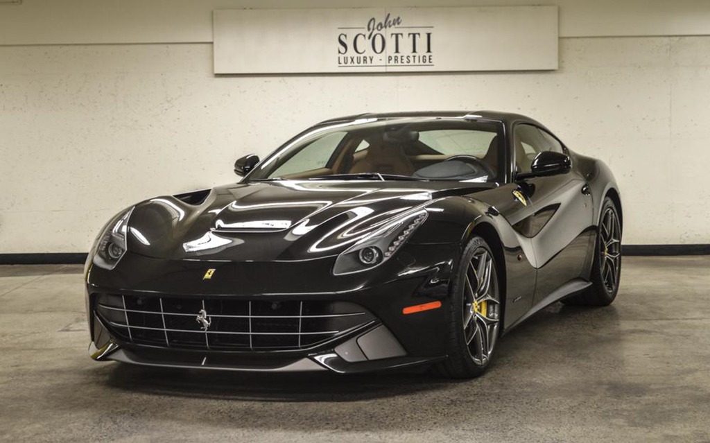 14 - Ferrari F12berlinetta 2015 à 499 900 $ US