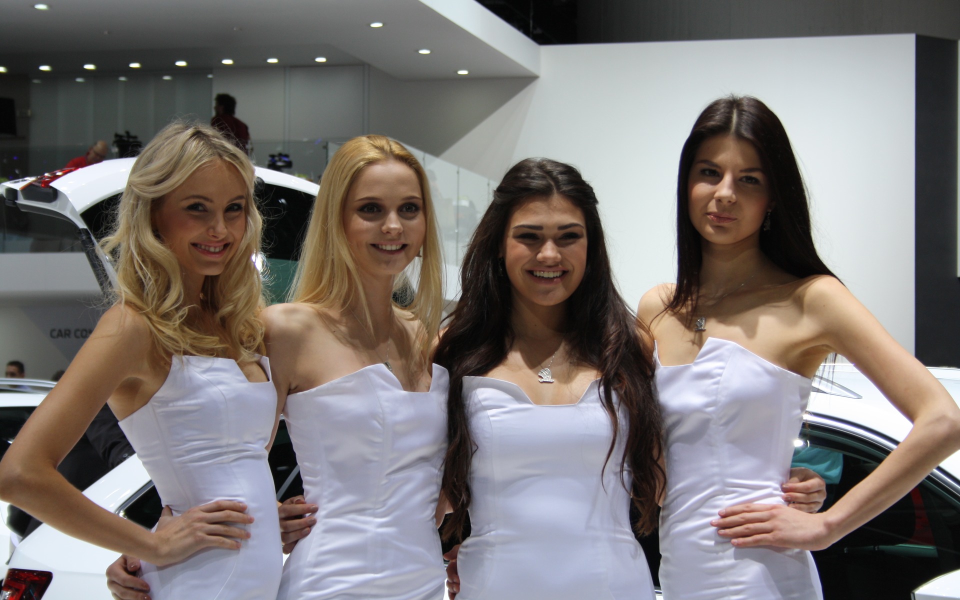 2016 Geneva Motor Show: Glamour Hostess Girls.