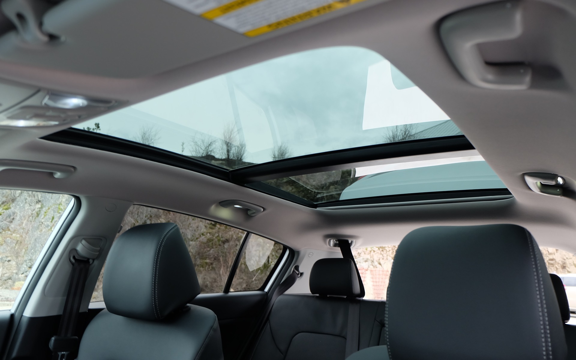  An optional gigantic glass roof in the 2017 Kia Sportage.