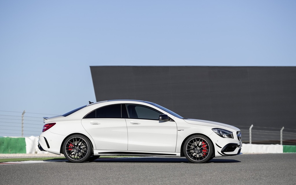 Mercedes-Benz CLA