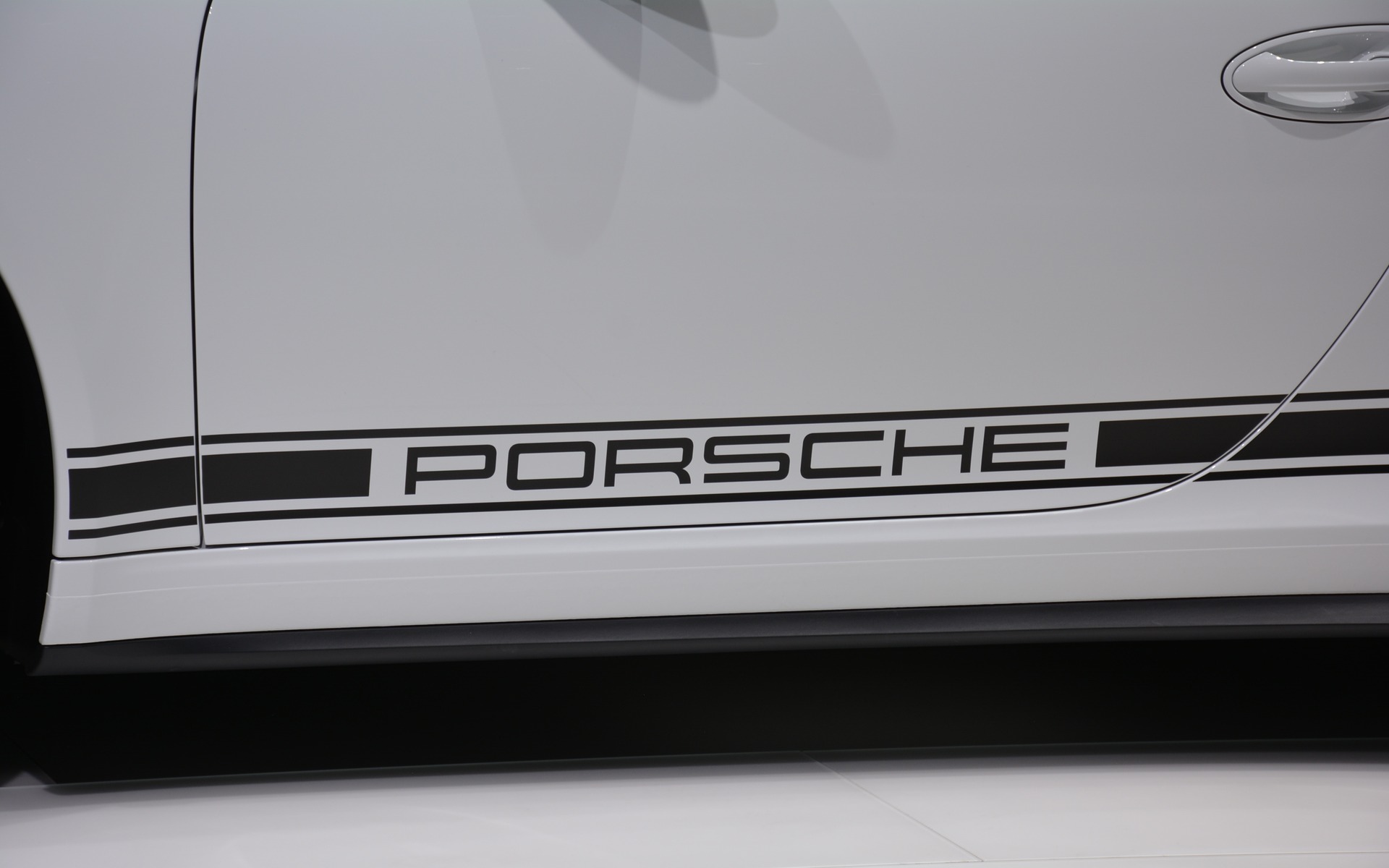 2016 Porsche 911 R (at the Geneva Auto Show)