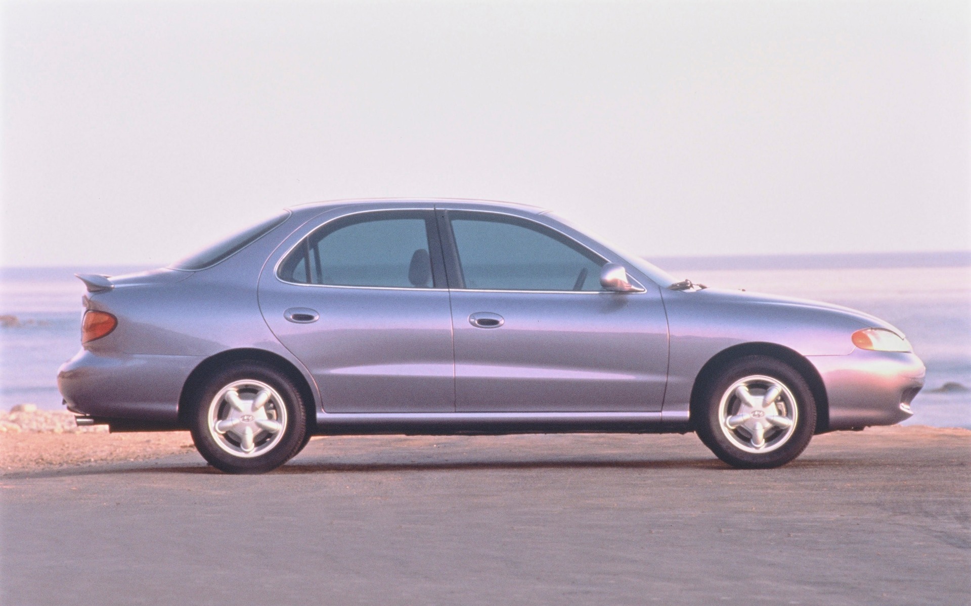 Hyundai Elantra 1996