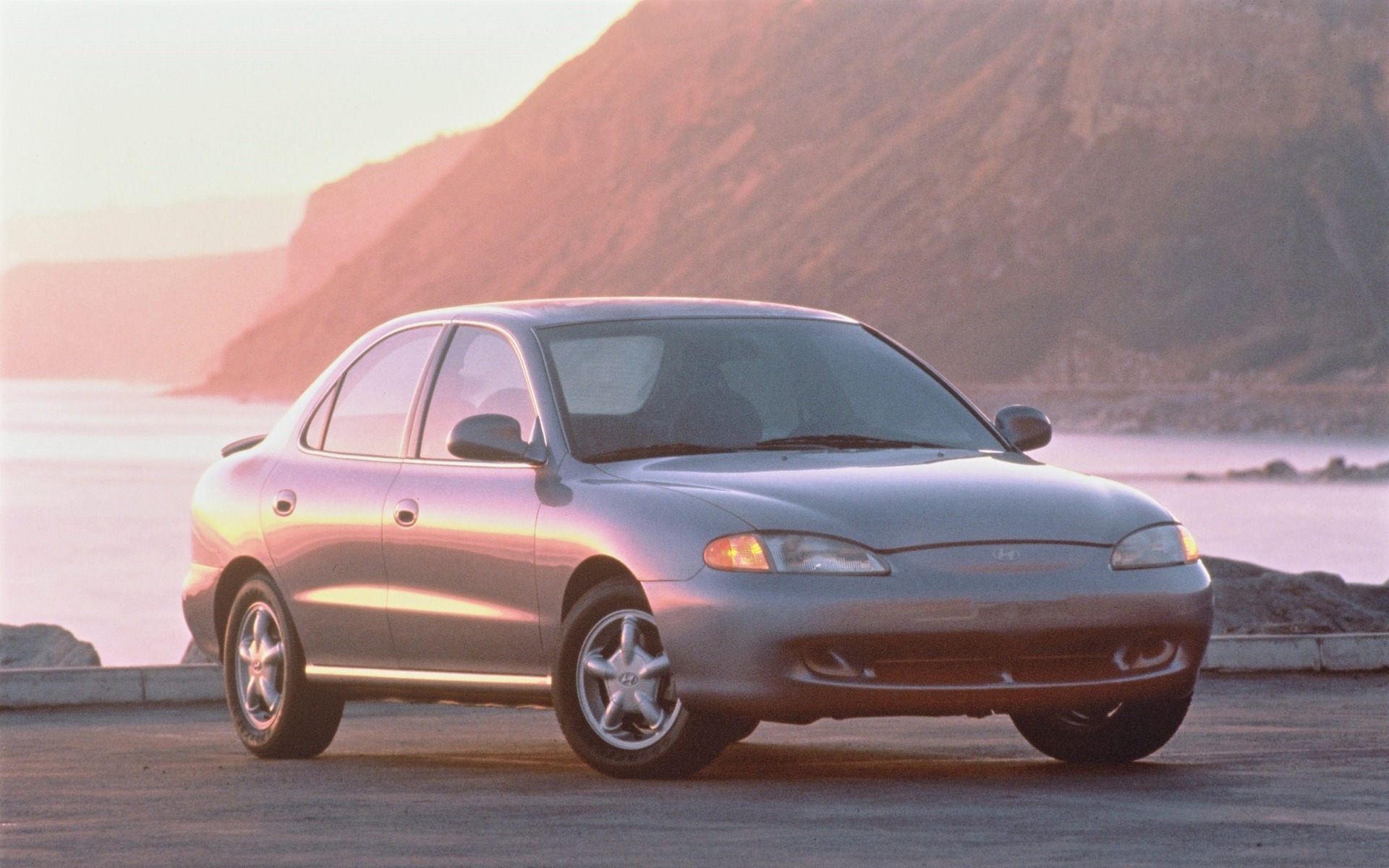 Hyundai Elantra 1996