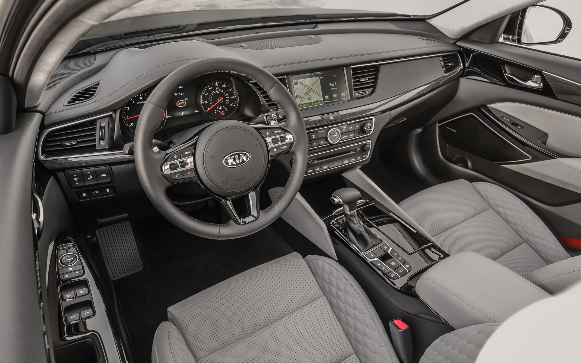 2017 Kia Cadenza