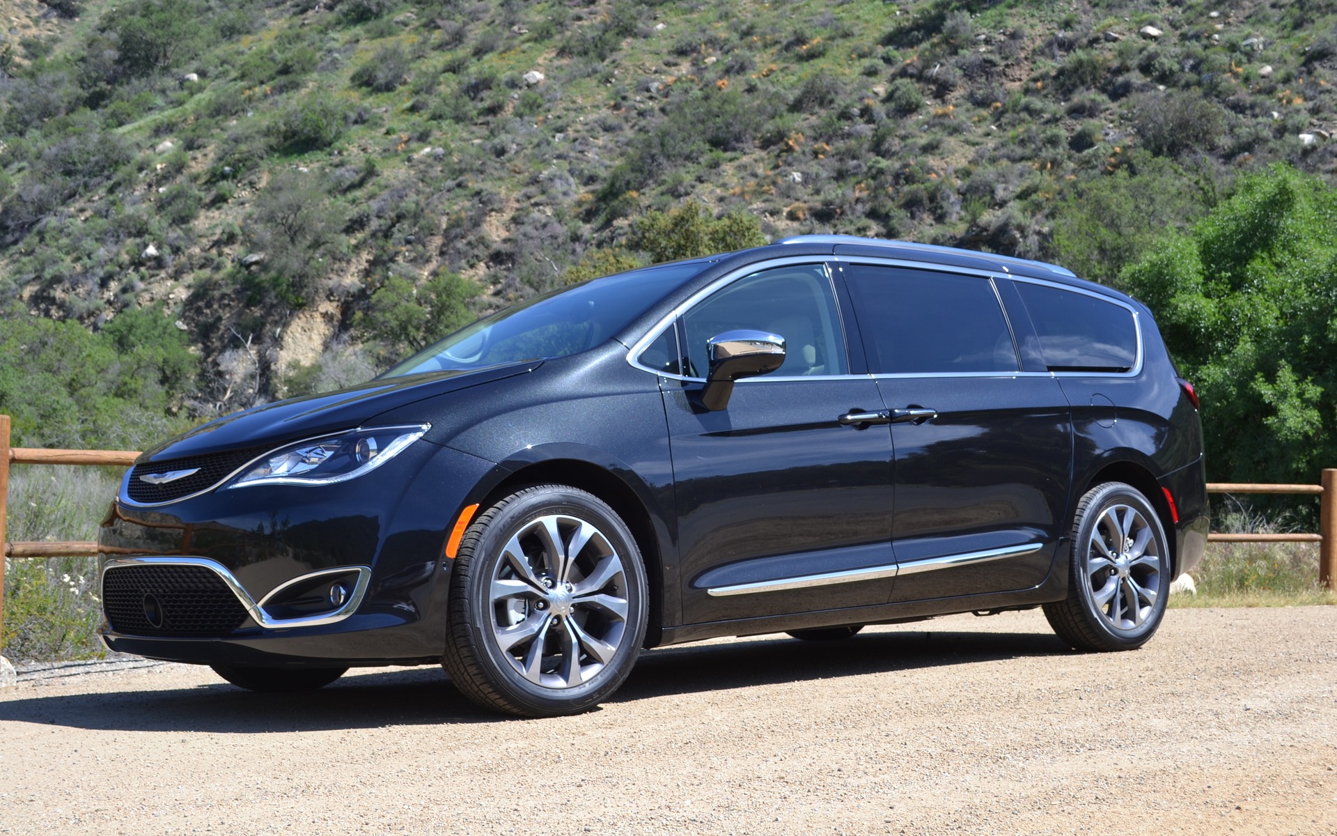 4 : Chrysler Pacifica