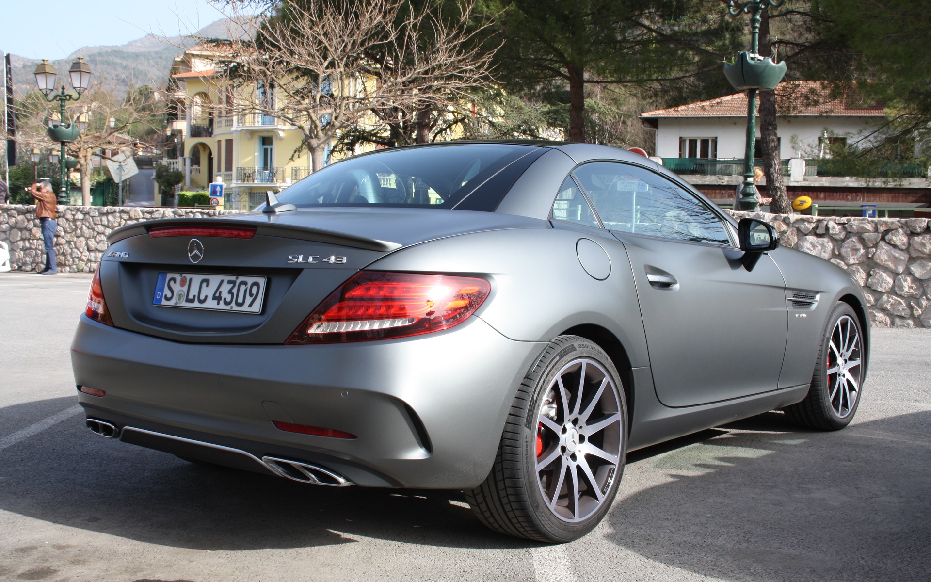 2017 Mercedes-AMG SLC 43