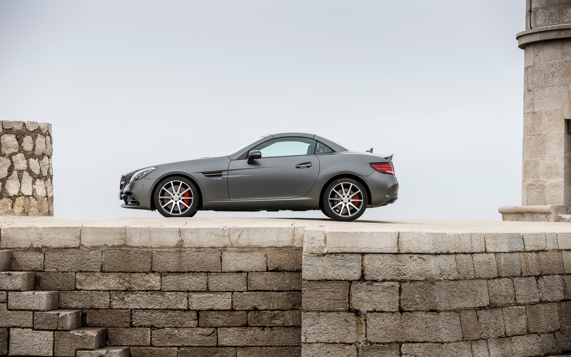 2017 Mercedes-AMG SLC 43