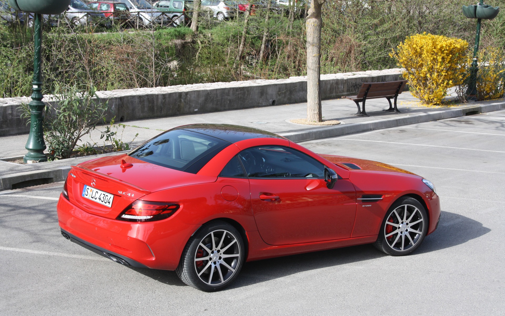 2017 Mercedes-AMG SLC 43