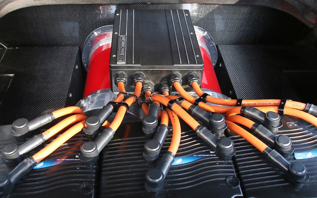 Un travail de professionnel pour l'électrification de la Ferrari 308 GTS
