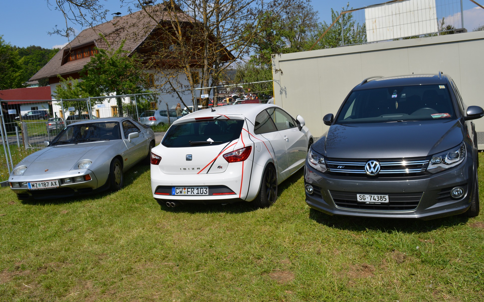 Porsche 928, Seat Ibiza et Volkswagen Tiguan